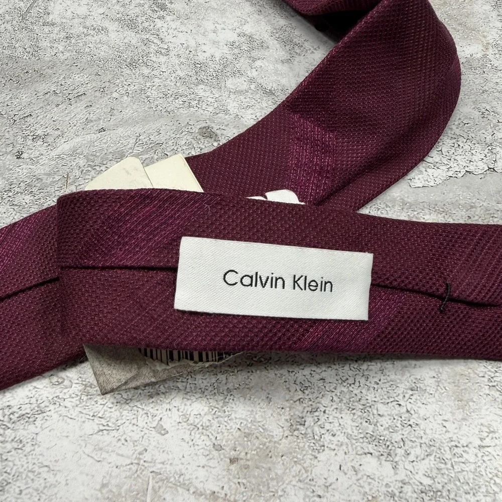 Calvin Klein Silk Tie Mens One Size Red Solid Silk Viscose Made In China Necktie